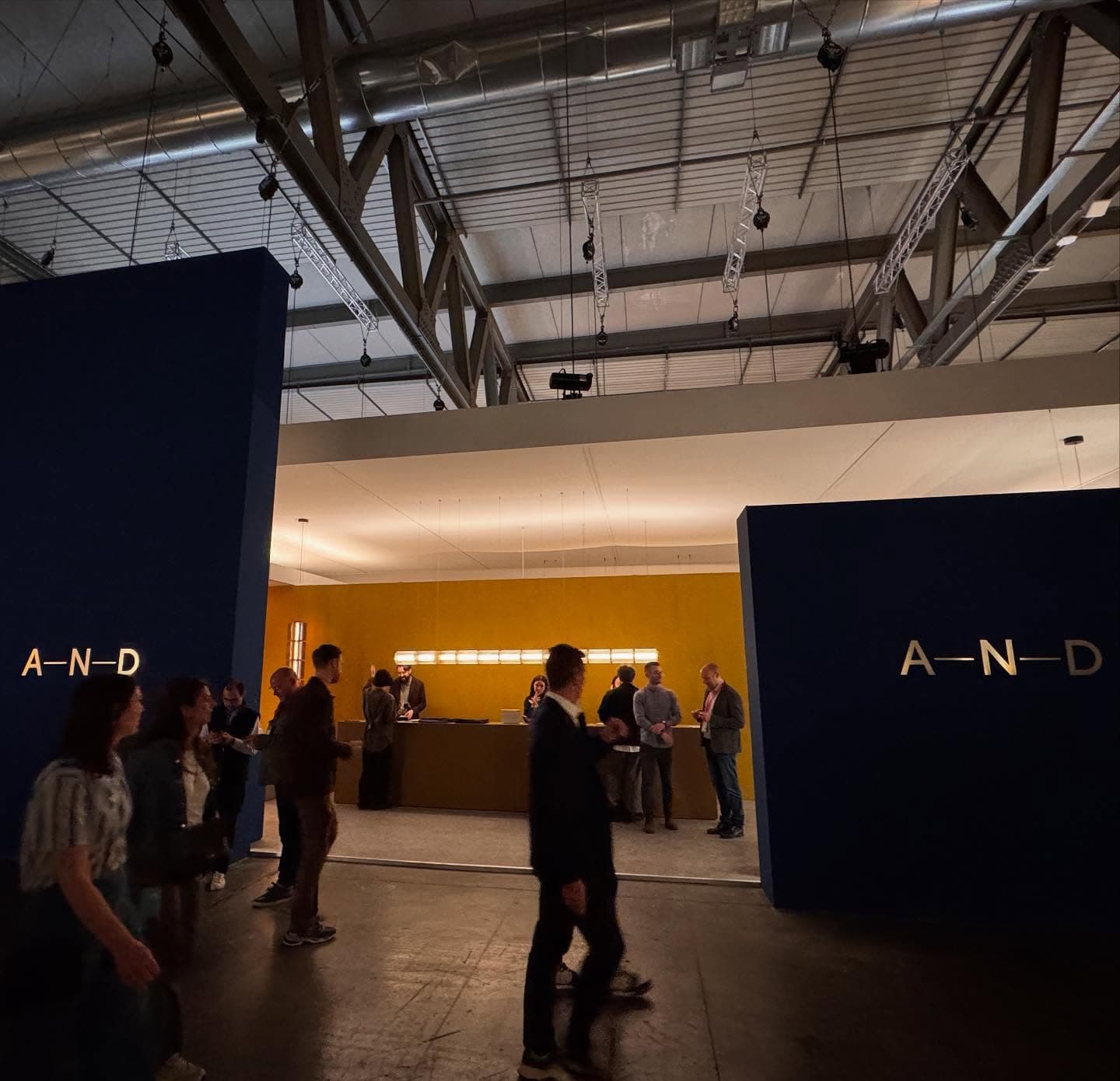 A-N-D · Euroluce / Salone del Mobile 展台实景